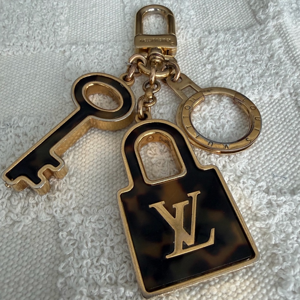 Louis Vuitton Black and Gold Key Ring